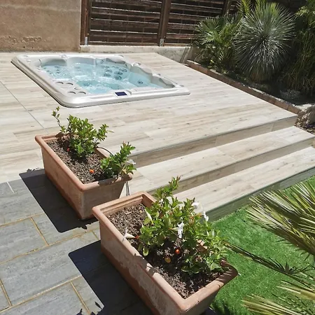 En Avec Jacuzzi