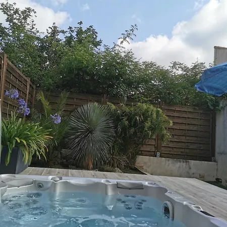 En Avec Jacuzzi * Béziers